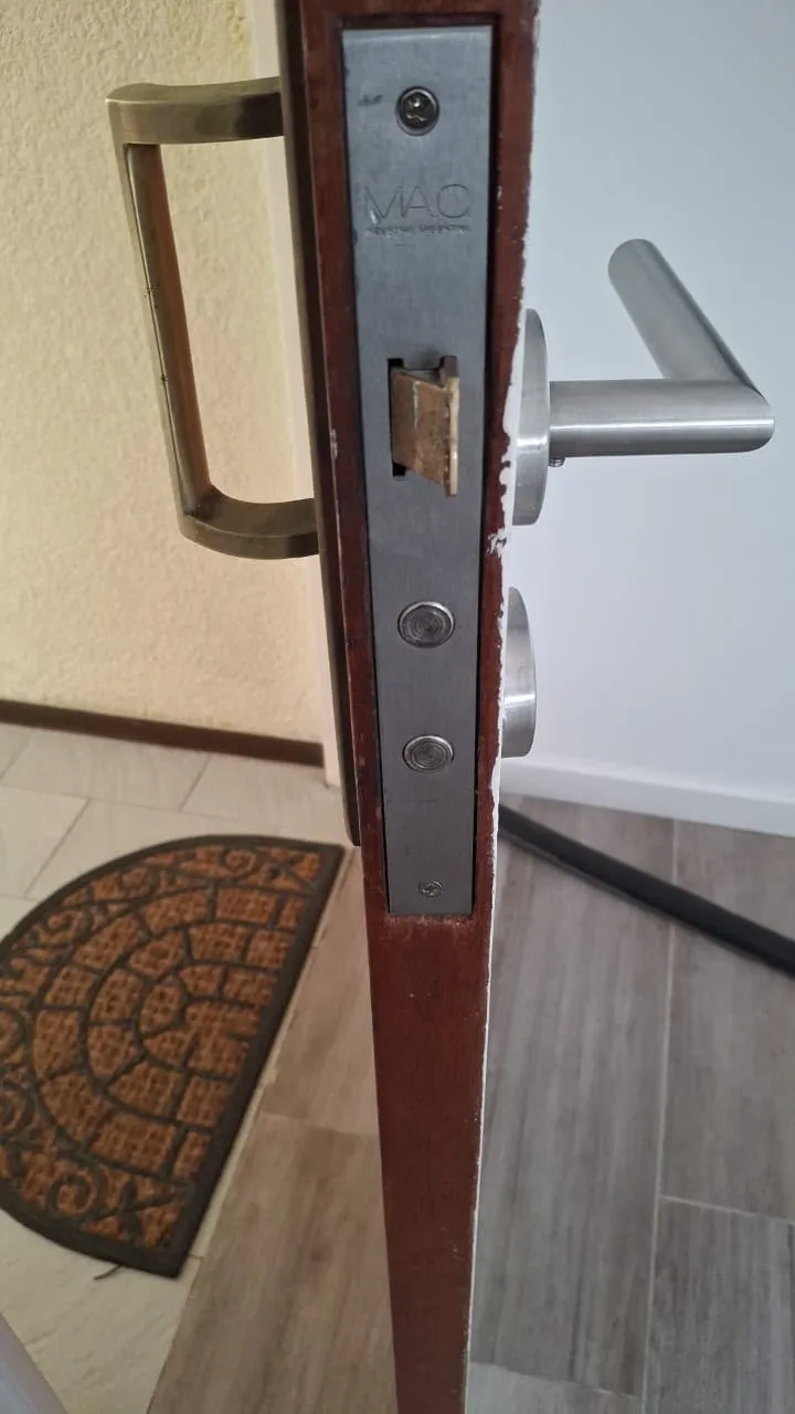 Trabajo de Cerrajería El Diez 1