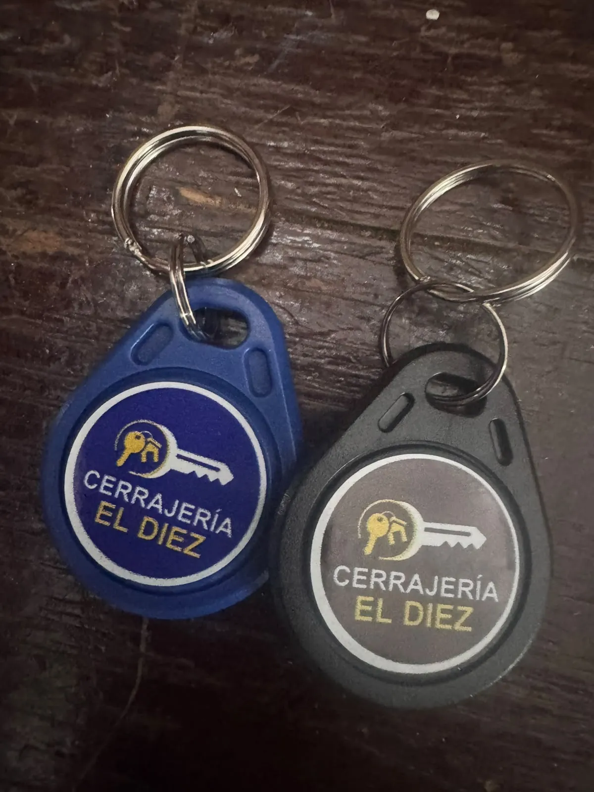 Sistema de control de accesos instalado por Cerrajería El Diez